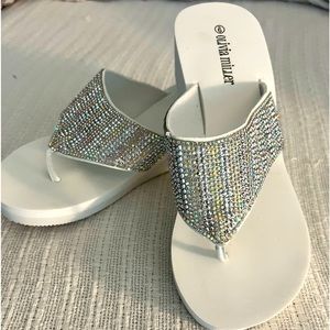 Olivia Miller White Rhinestone Wedge Toe Thong Sparkle Sandals  Size 9 NWOT